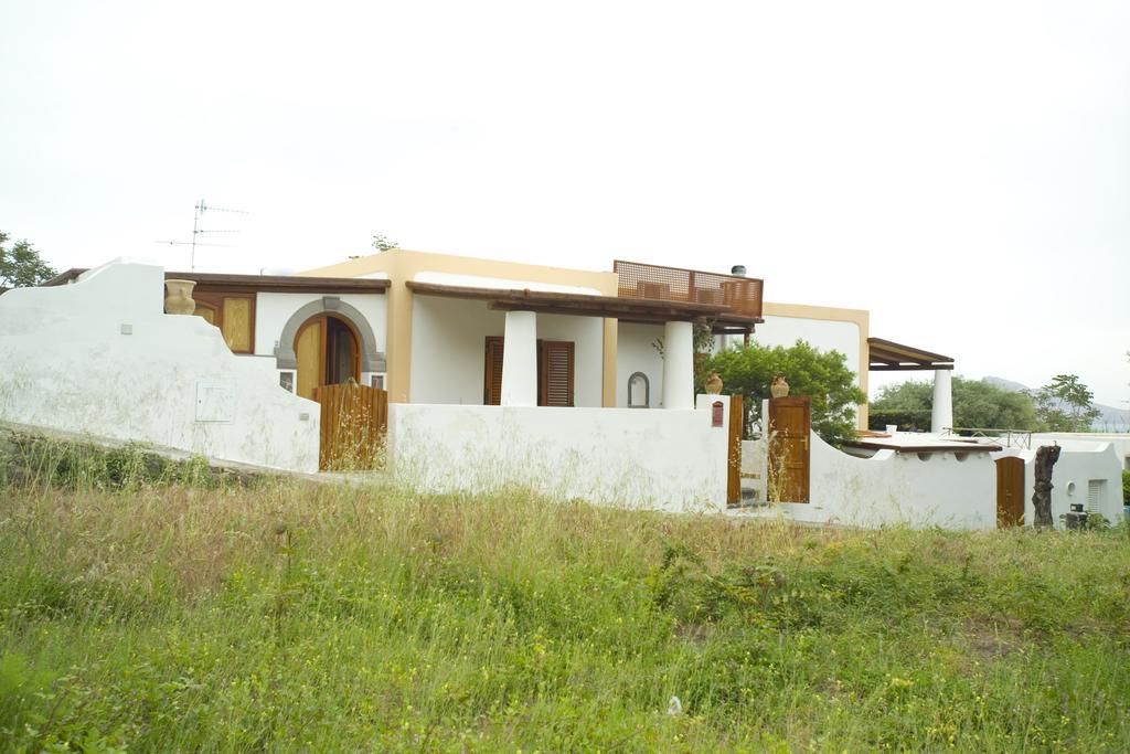 B&B Da Luca Panarea Exterior foto