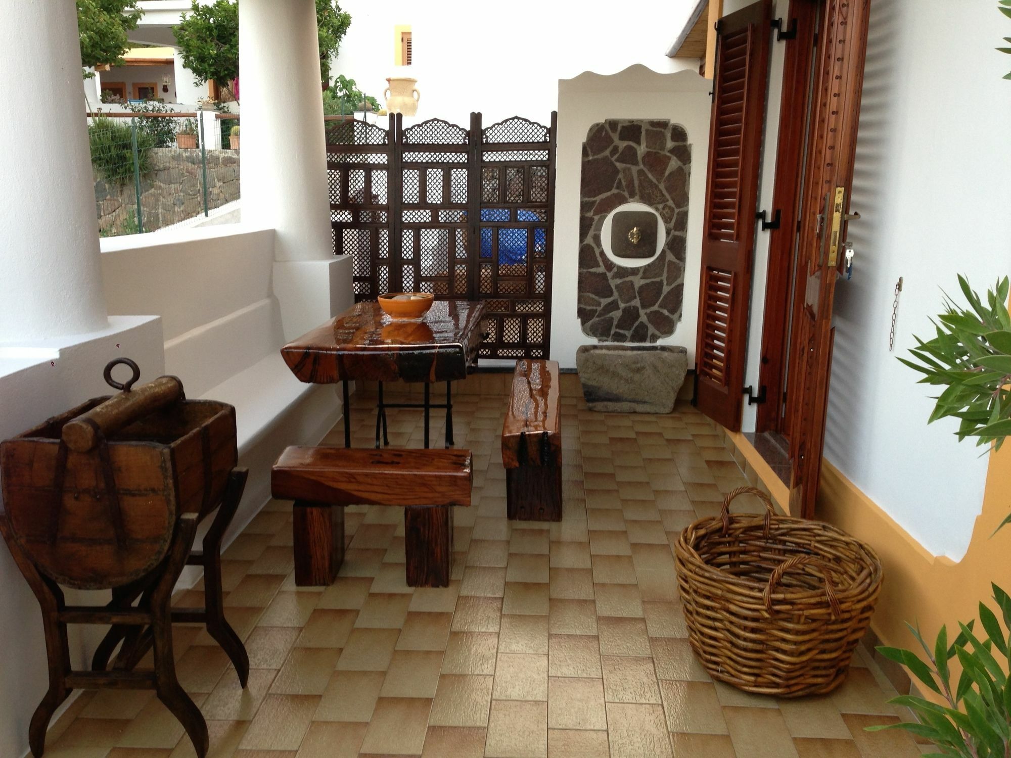 B&B Da Luca Panarea Exterior foto